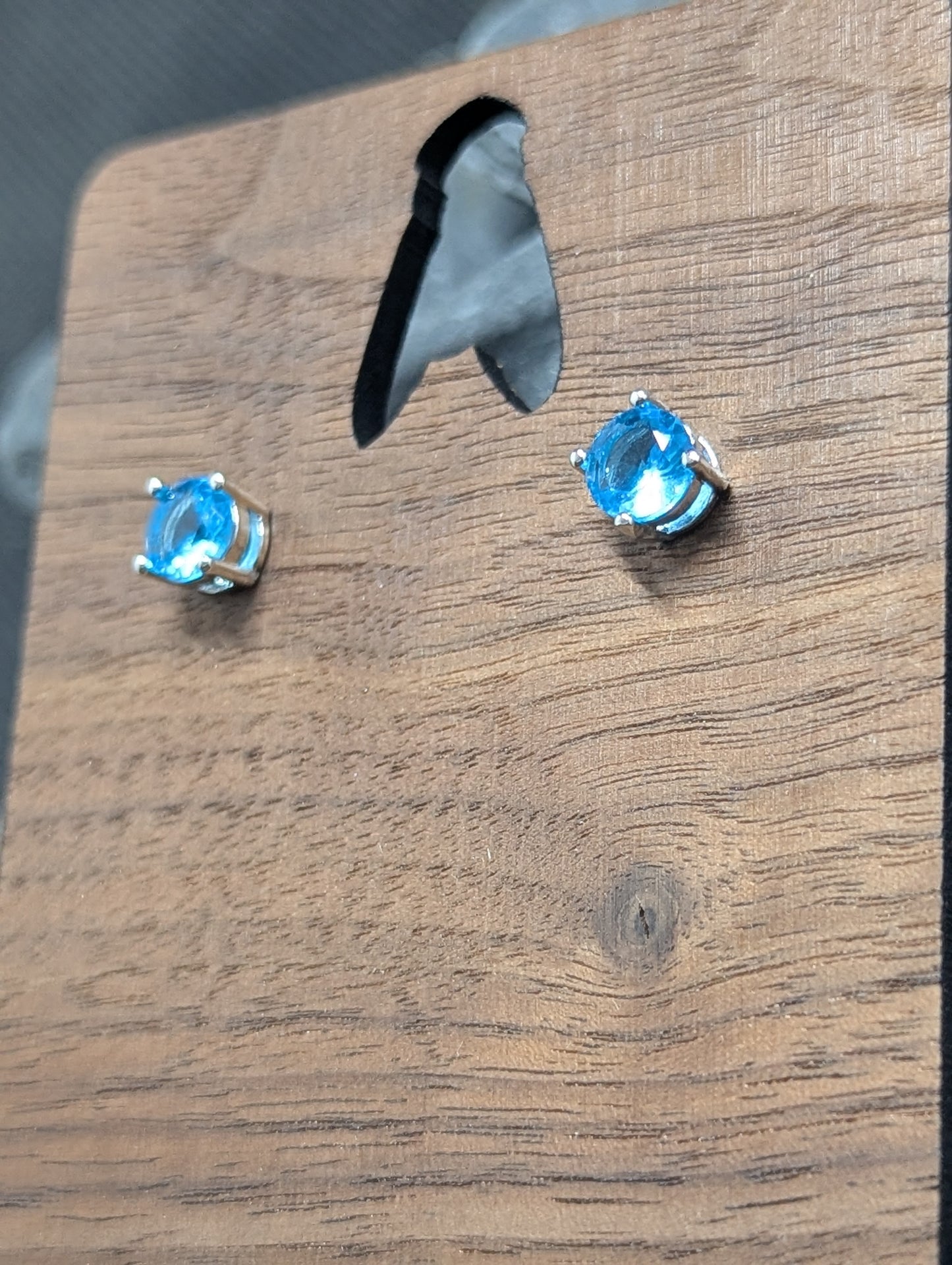 1ct Blue Moissanite