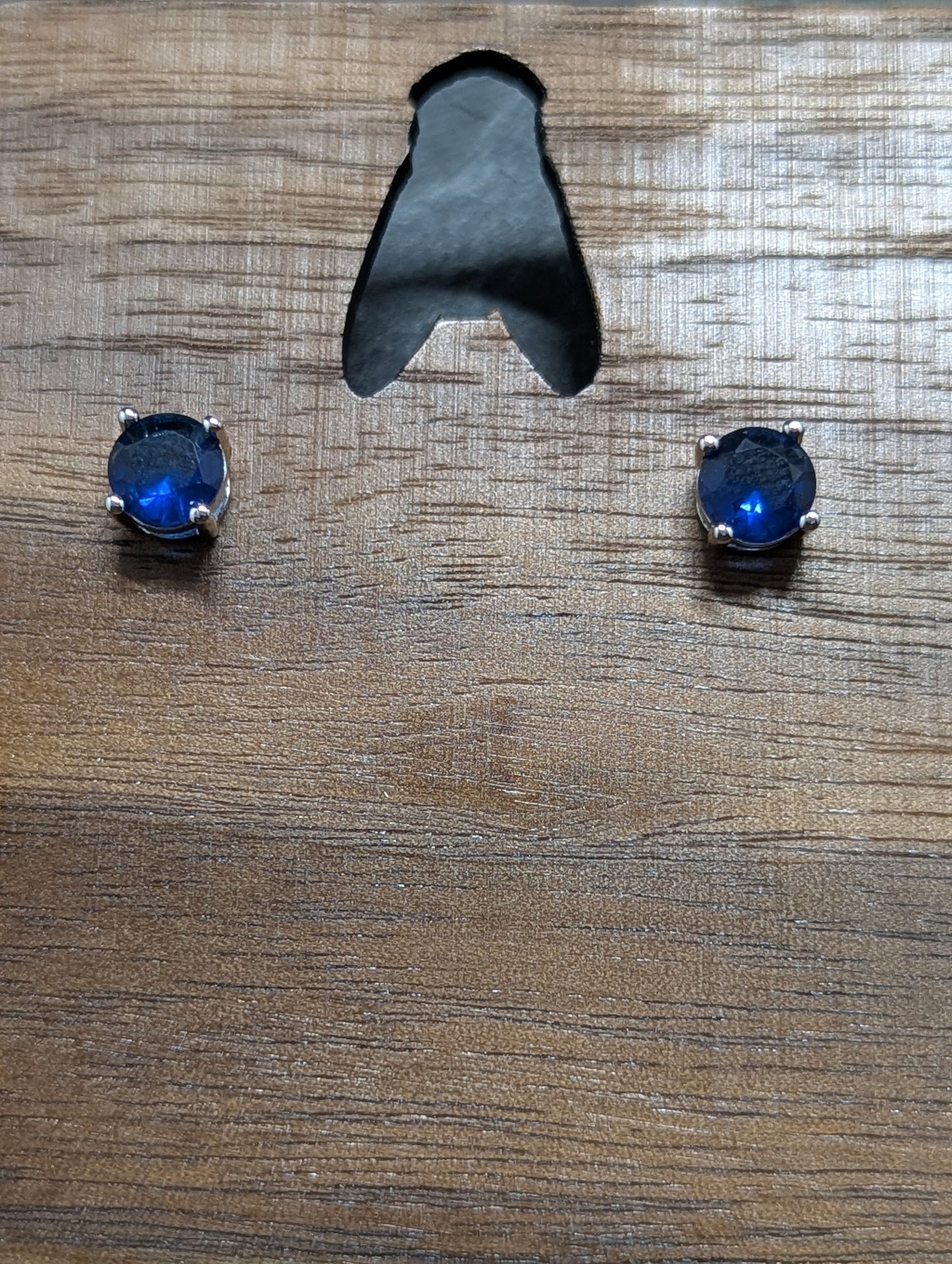 1ct Dark Blue Moissanite