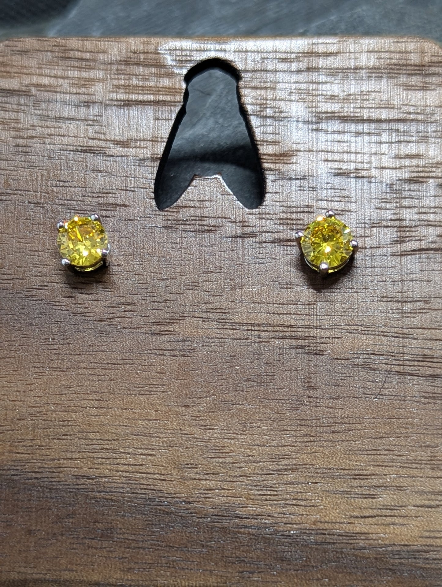 1ct Yellow Moissanite