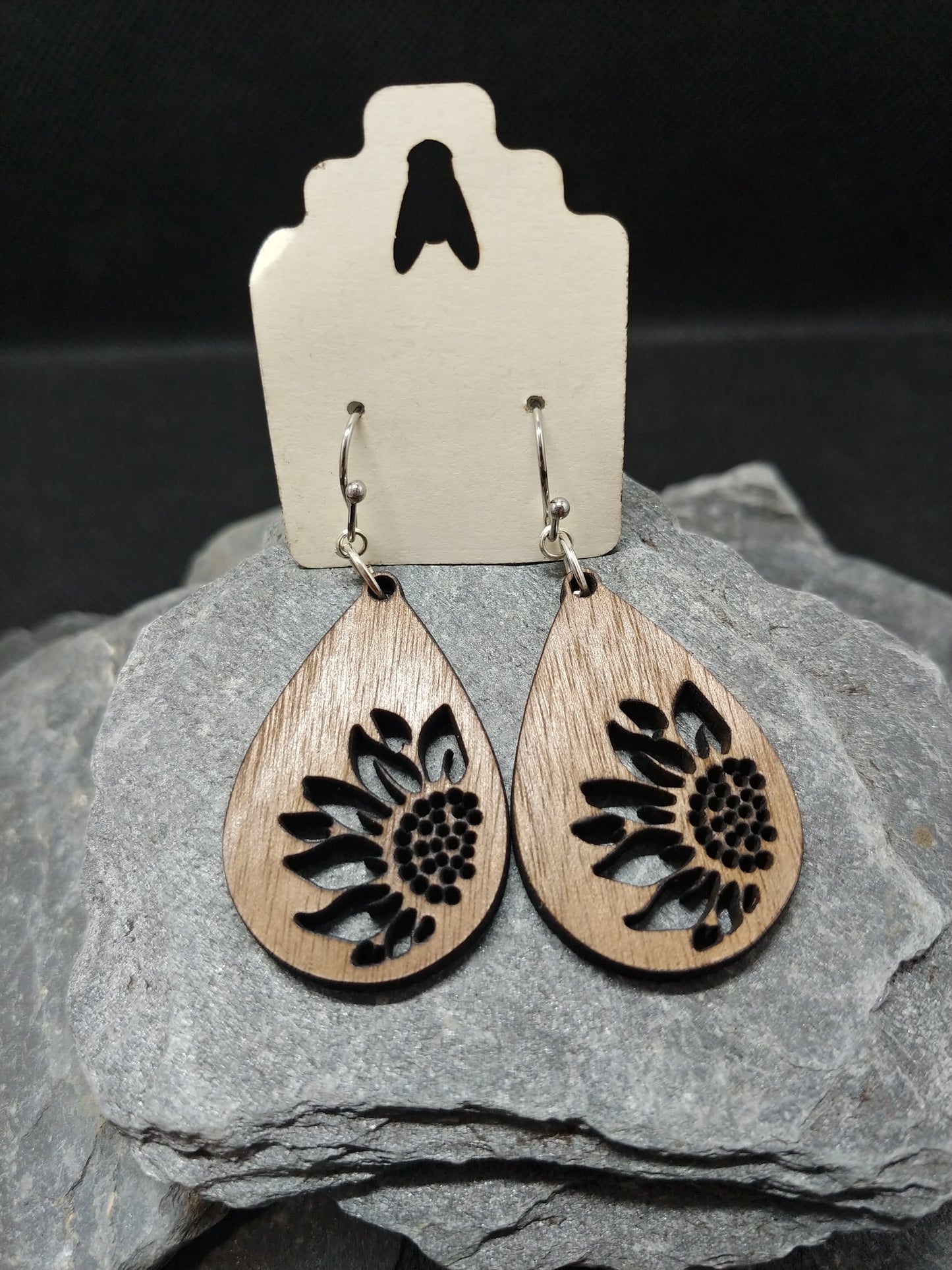 Walnut Sunflower Drop